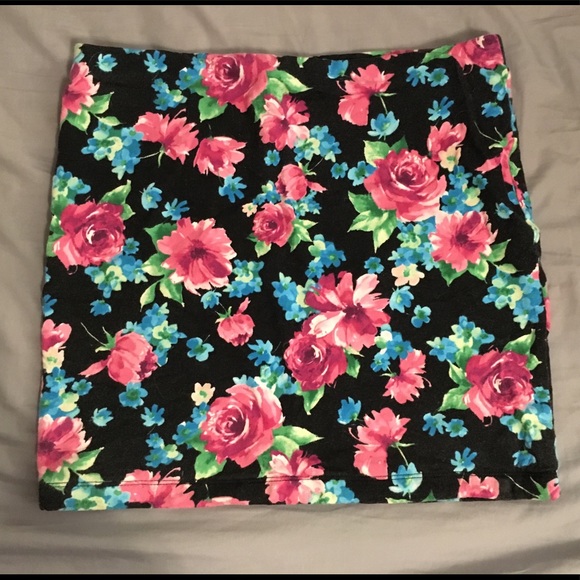 Skirt - Picture 1 of 1